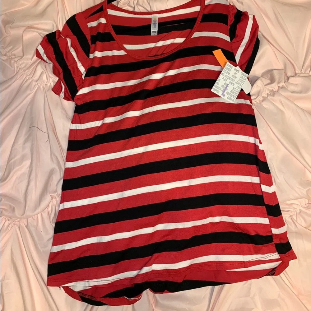 NWT large Lularoe classic T